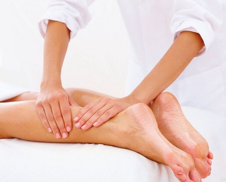 massage des pieds pour les varices